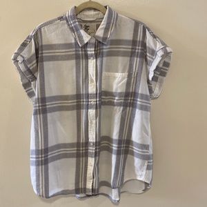 Black and White Plaid Flannel Capoed Sleeve Top